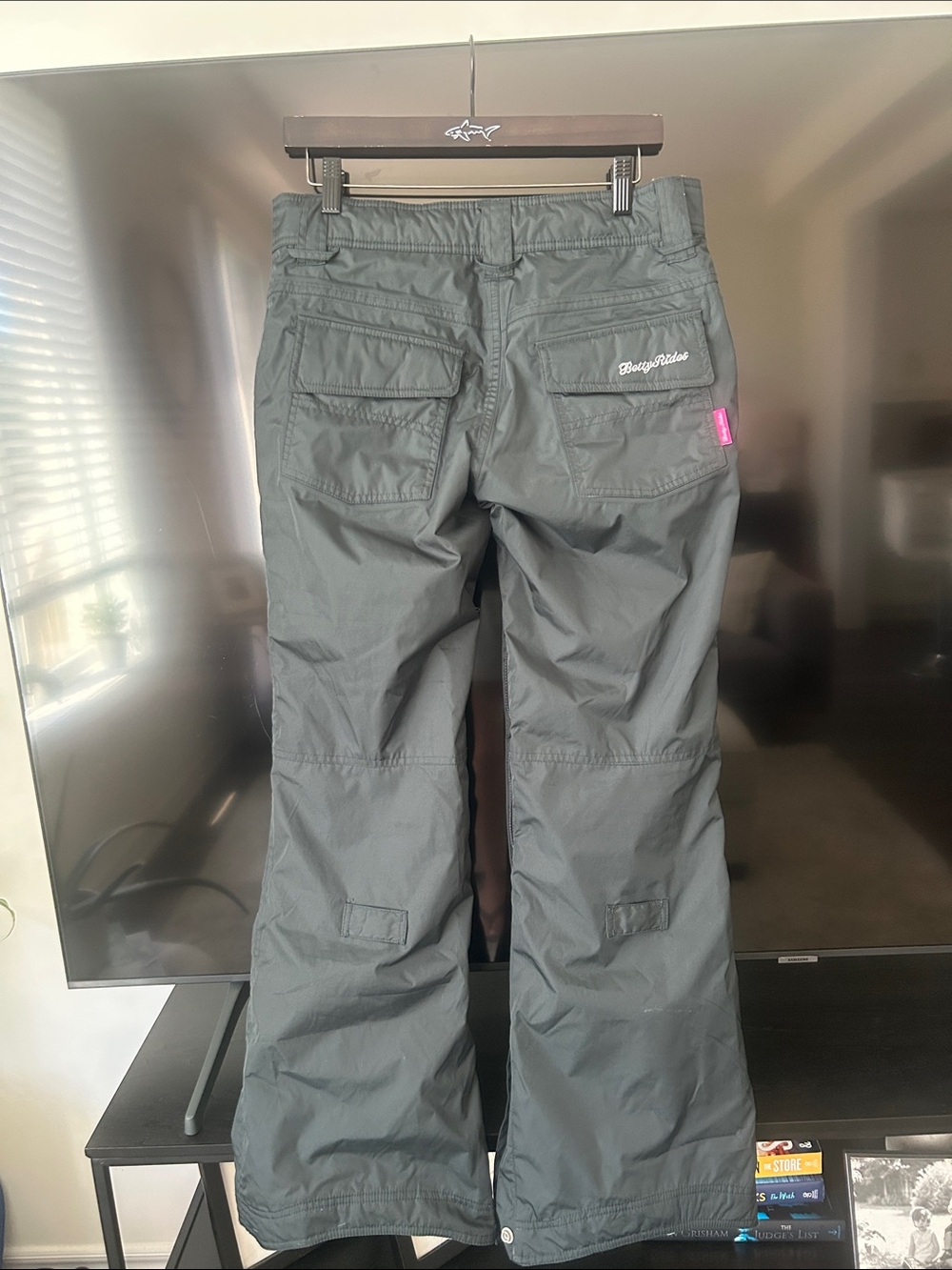 Betty Rides Black Insulated Ski Snowboard Pants Vented Women's Size S - Picture 7 of 16